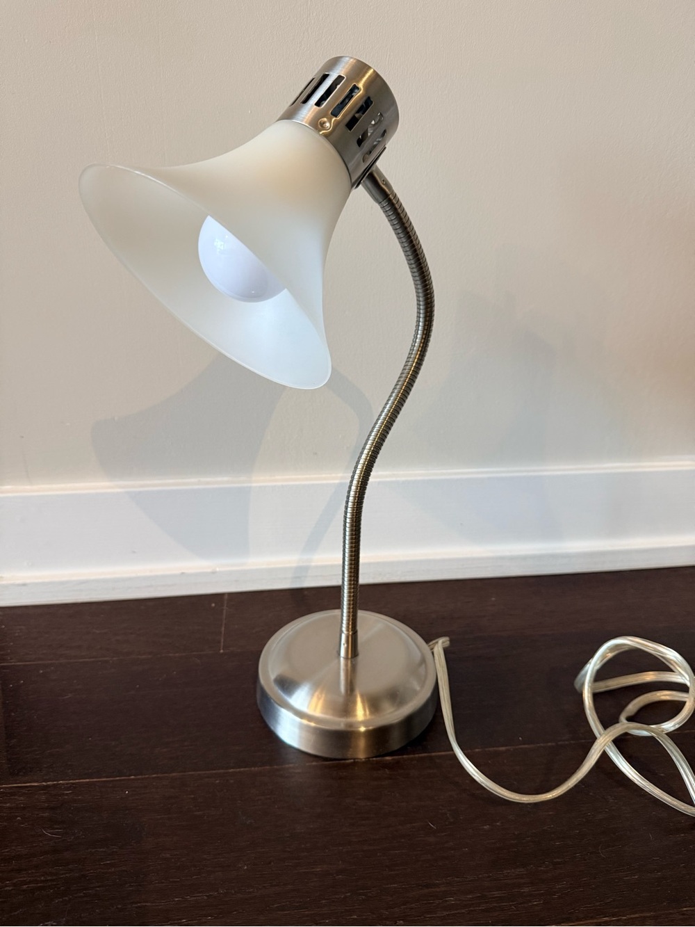 UBERHAUS Nickel Gooseneck Desk Lamp